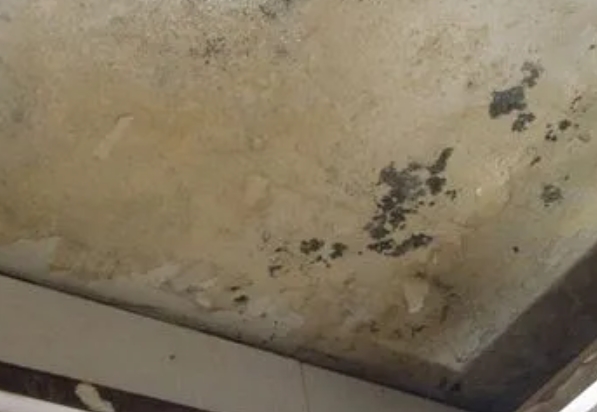 信阳阳台漏水维修公司分享下信阳卫生间渗水维修需要注意哪些问题。